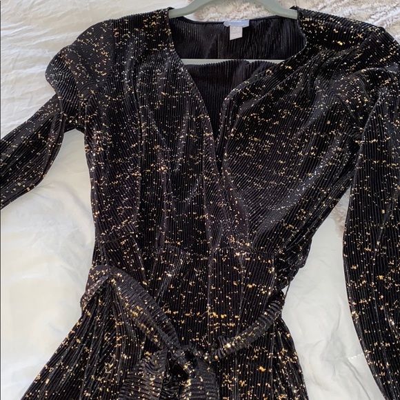 ASOS pleated black midi dress w/ gold-size 10 - Picture 2 of 3